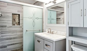 818 RUMPLE Ln, Addison, IL 60101