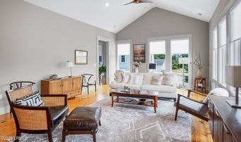 706 Bladen St, Beaufort, SC 29902