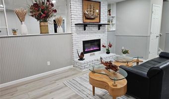 13804 Euclid Ct, Apple Valley, MN 55124