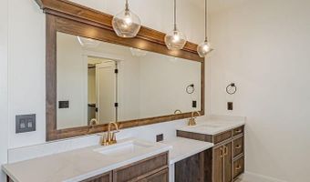172 W 275 N, Blackfoot, ID 83221