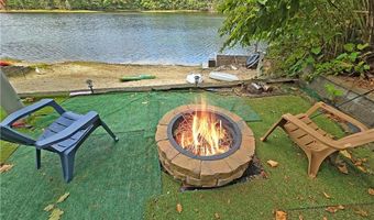 325 Lake Dr, Glocester, RI 02814