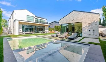 16846 Addison St, Encino, CA 91436
