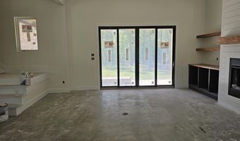 3076 Avilla Manor Trl, Alexander, AR 72002