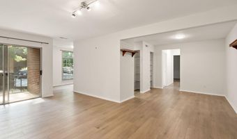 3378 WOODBURN Rd 11, Annandale, VA 22003