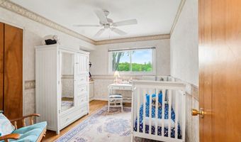 937 Riverview Dr, Alma, MI 48801