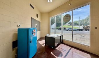 224 E Madison Ave, Athens, TN 37303