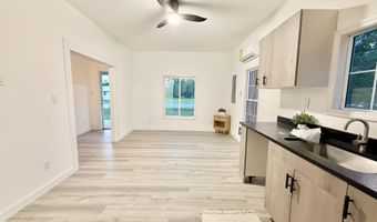 301 W High St, Alba, MO 64830