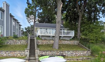 6955 WN Lake Gage Dr, Angola, IN 46703