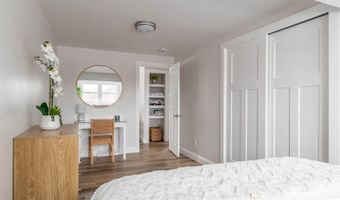 466 Essex St, Bangor, ME 04401