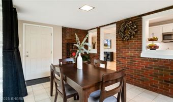 814 Prairie St, Adel, IA 50003