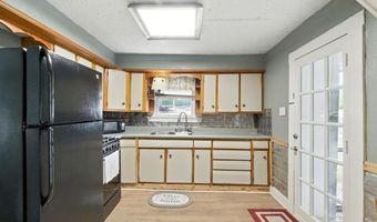 714 N Walnut St, Weatherford, TX 76086