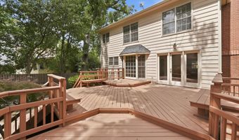 2904 N 4TH St N, Arlington, VA 22201