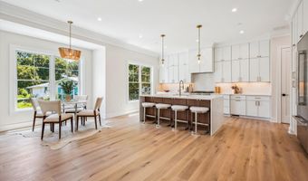 10033 CLUE Dr, Bethesda, MD 20817