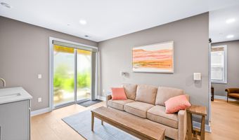 31 Valiant Ct, Middletown, NJ 07748