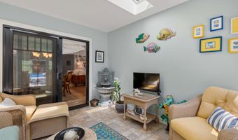 49 Hadlock Rd, Falmouth, ME 04105