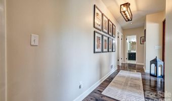 27 Apple Orchard Ln, Lake Wylie, SC 29710