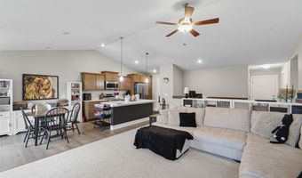 2817 21st St SW, Altoona, IA 50009