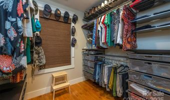 71 McLain St, Asheville, NC 28803