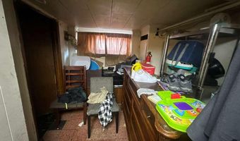 8 N ELLAMONT St, Baltimore, MD 21229