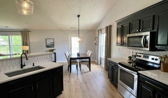 8202 Stonelick Dr, Avon, IN 46123