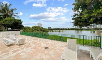 19900 E Country Club Dr 212, Aventura, FL 33180
