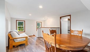 1833 N OWAISSA St, Appleton, WI 54911
