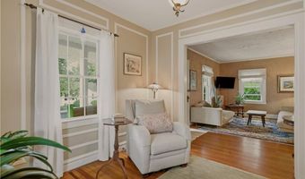 30 Boulevard, Middletown, RI 02842