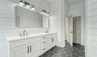 5718 SEA TURTLE Pl, Apollo Beach, FL 33572