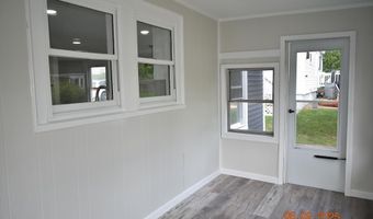 12 Whitten St, Allenstown, NH 03275