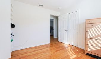 31 Salina Ave, Johnston, RI 02919