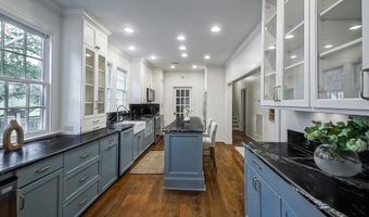 2221 Olive St, Baton Rouge, LA 70806