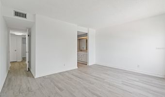 2621 COVE CAY Dr 407, Clearwater, FL 33760
