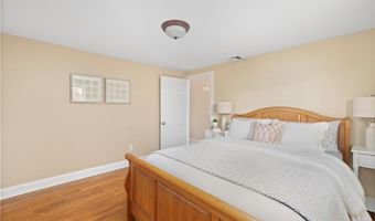 40 Prospect Ave C3, Narragansett, RI 02882