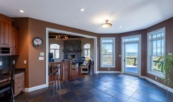 6 Crescent Dr, Bow, NH 03304