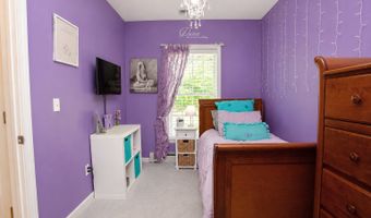 4 Rockledge Ln, Canton, CT 06019