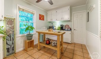 759 Riverhill Dr, Athens, GA 30606