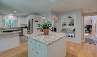 84 Bakewell Ct, Cranston, RI 02921