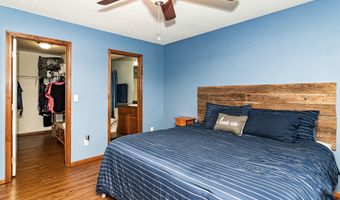 1704 31st Ave SW, Altoona, IA 50009