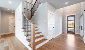 3601 SW Aurora Ln, Bentonville, AR 72713