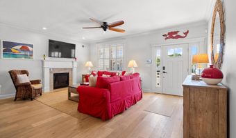225 4th St, Beach Haven, NJ 08008