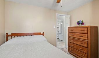 5 Hammock Pkwy, Clinton, CT 06413