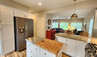 7 Great Hill Ln, Arundel, ME 04046