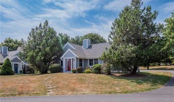 318 Corey Ln 318, Middletown, RI 02842