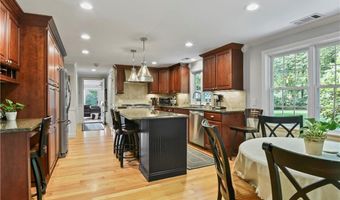 91 Cindyann Dr, East Greenwich, RI 02818