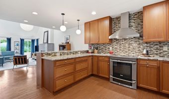 8 CONSTITUTION Sq, Annapolis, MD 21401