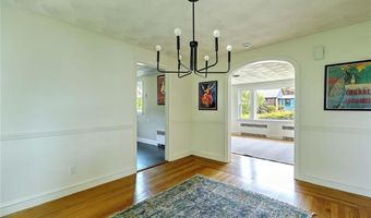 23 Robert Cir, Cranston, RI 02905
