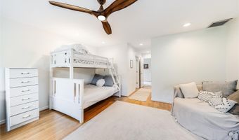 1319 Mokulua Dr, Kailua, HI 96734