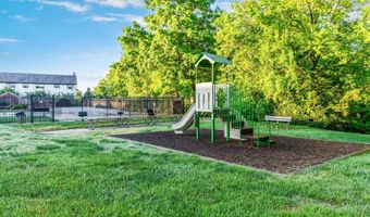 4413 ROMLON St 301, Beltsville, MD 20705