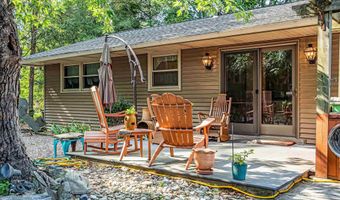 19 W Illinois Ave, Absecon, NJ 08201