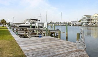 108 N Kinston Ave, Atlantic Beach, NC 28512